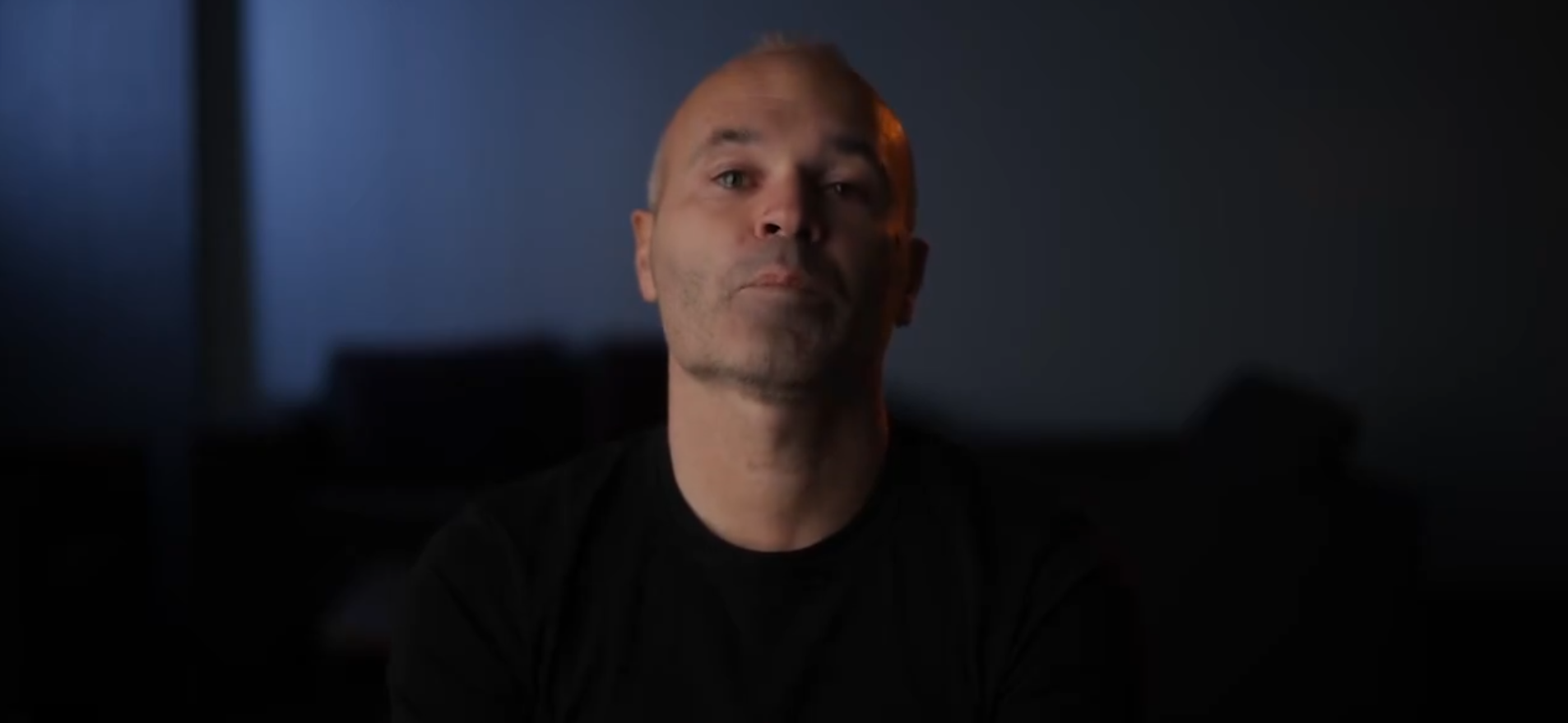 Cu lacrimi &icirc;n ochi, Andres Iniesta și-a anunțat retragerea din fotbal!